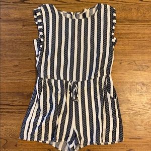 Universal thread romper